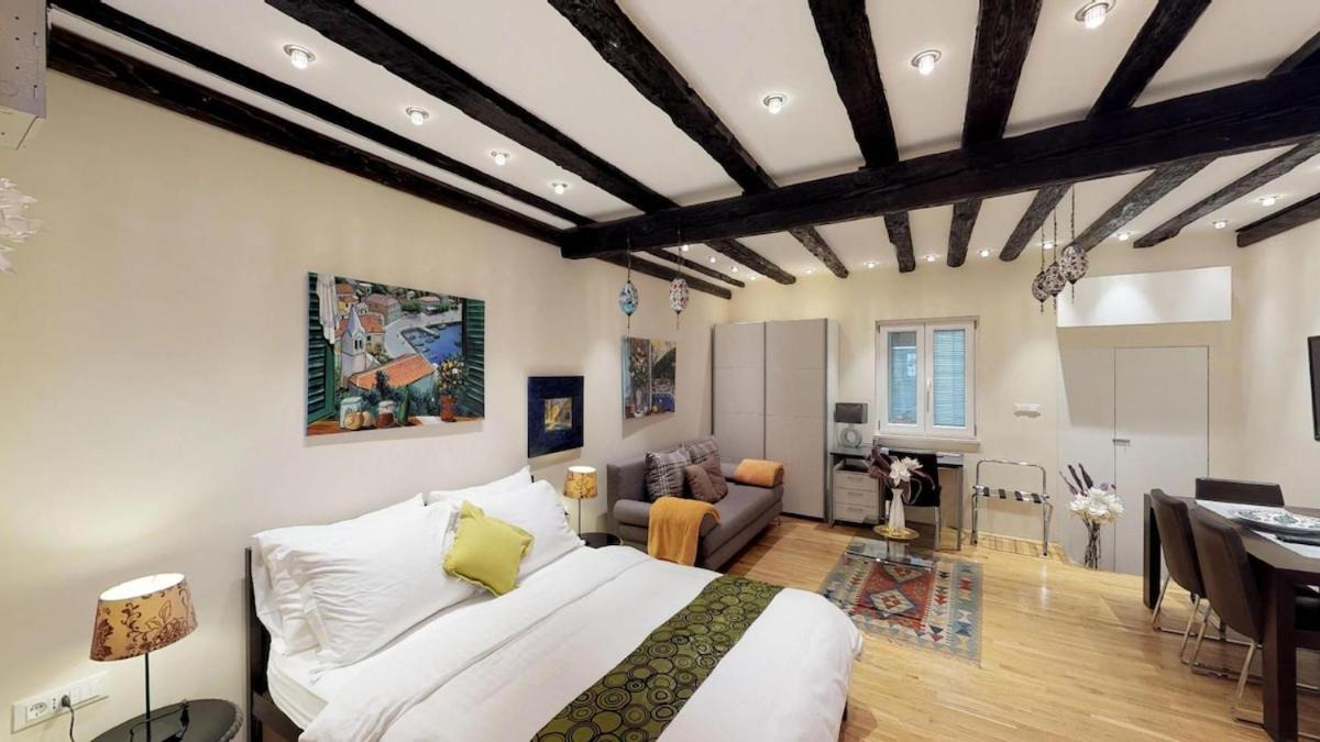 Diocletian Studio Apartments Split Bagian luar foto