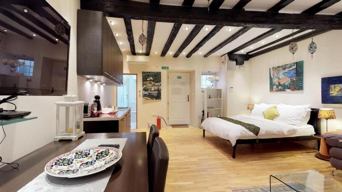 Diocletian Studio Apartments Split Bagian luar foto